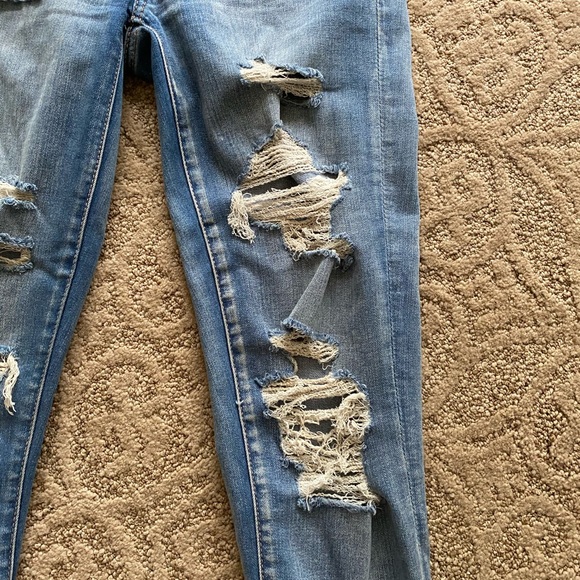 American Eagle distressed jeans - Size 2 R - Picture 8 of 9